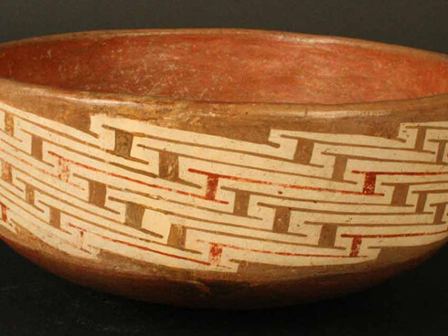 Escudilla polícroma

Materiales: Cerámica

Agroalfarero Tardío. Fase II 1300- 1500 d.C.