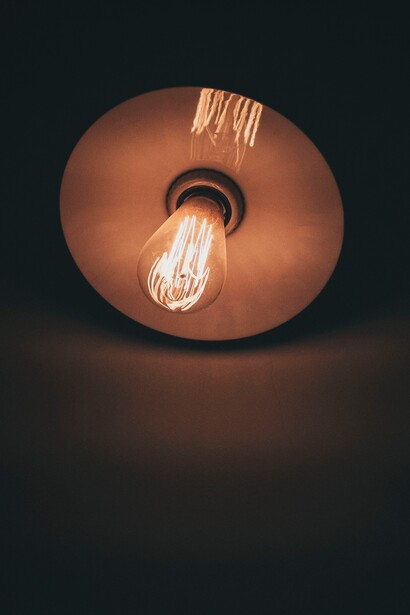 En medio de una vorágine de cambios sin igual, la luz de la razón debe seguir siendo el faro que ilimine la historia humana