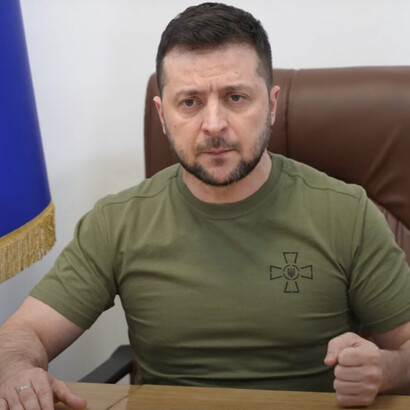 Molti politici contano su un nutrito team di esperti social che li aiutano a comunicare