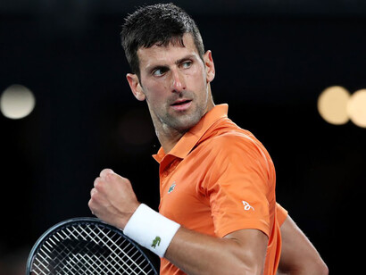 Novak Djokovic. Il arrive à Melbourne avec pour objectif premier de conserver son trophée et comme cerise sur le gâteau la quête de la première place mondiale © AP