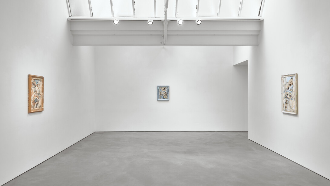 Katy Moran, 300 sun days, Modern Art Helmet Row, exhibition view, 13 May - 18 June 2022. Photo: Robert Glowacki. Courtesy: the artist and Modern Art, London. 
