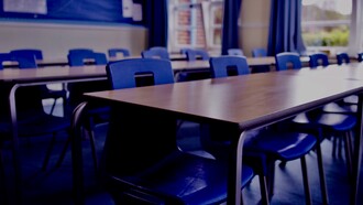 Quando un docente lascia il suo insegnamento per un altro incarico scende sempre di qualche scalino