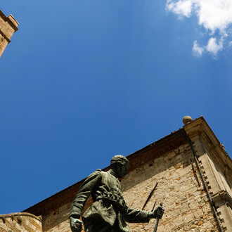 Radicondoli scorcio chiesa. 