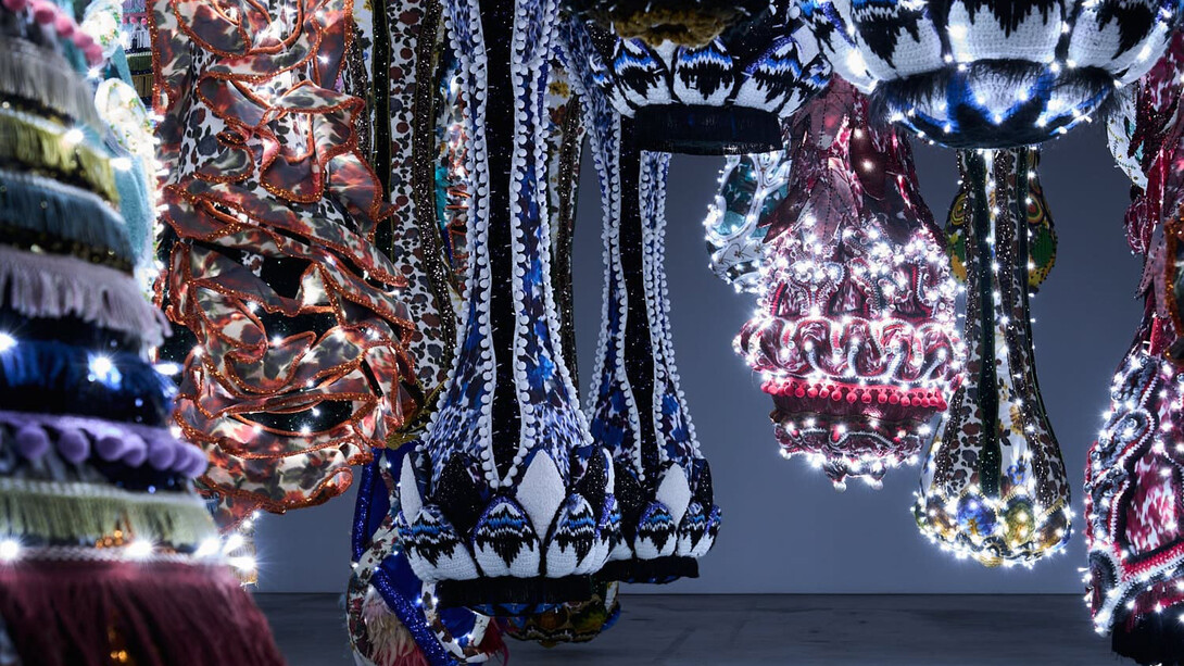 Joana Vasconcelos, The enchanted forest, exhibition view. Courtesy of Galerie La Patinoire Royale Bach