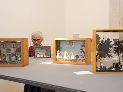 Allestimento "To make a prairie"