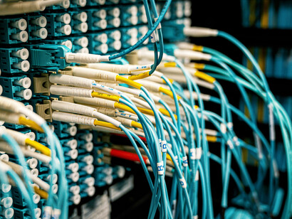 La sostenibilidad del futuro depende de mantener el equilibrio dinámico entre energía tecnológica y materia humana