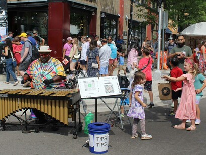 Ann Arbor Art Fair, past edition, exhibition view. Courtesy of Ann Arbor Art Fair