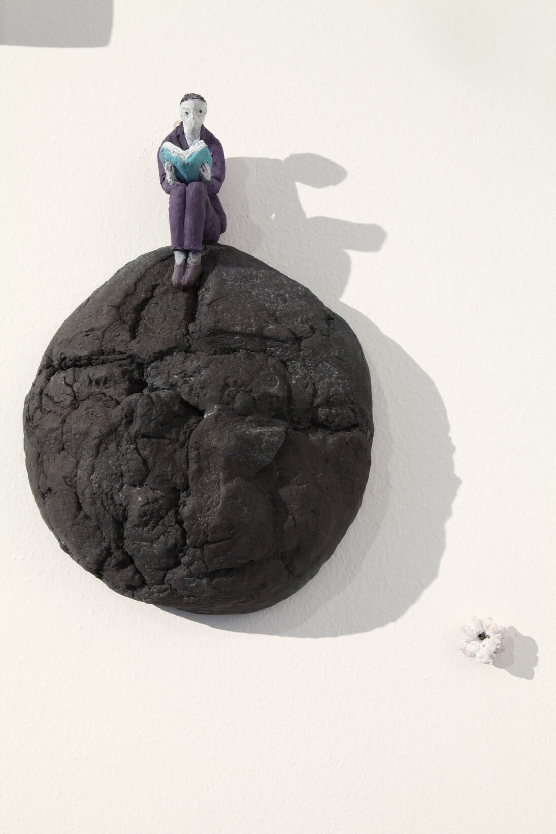 Pino Deodato, Nostro Pane Quotidiano, 2014,  polychrome terracotta, 27 x 18 x 6 cm