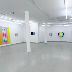 Varios artistas, Siete miradas, vista de exhibición. Cortesía de Galería Adora Calvo