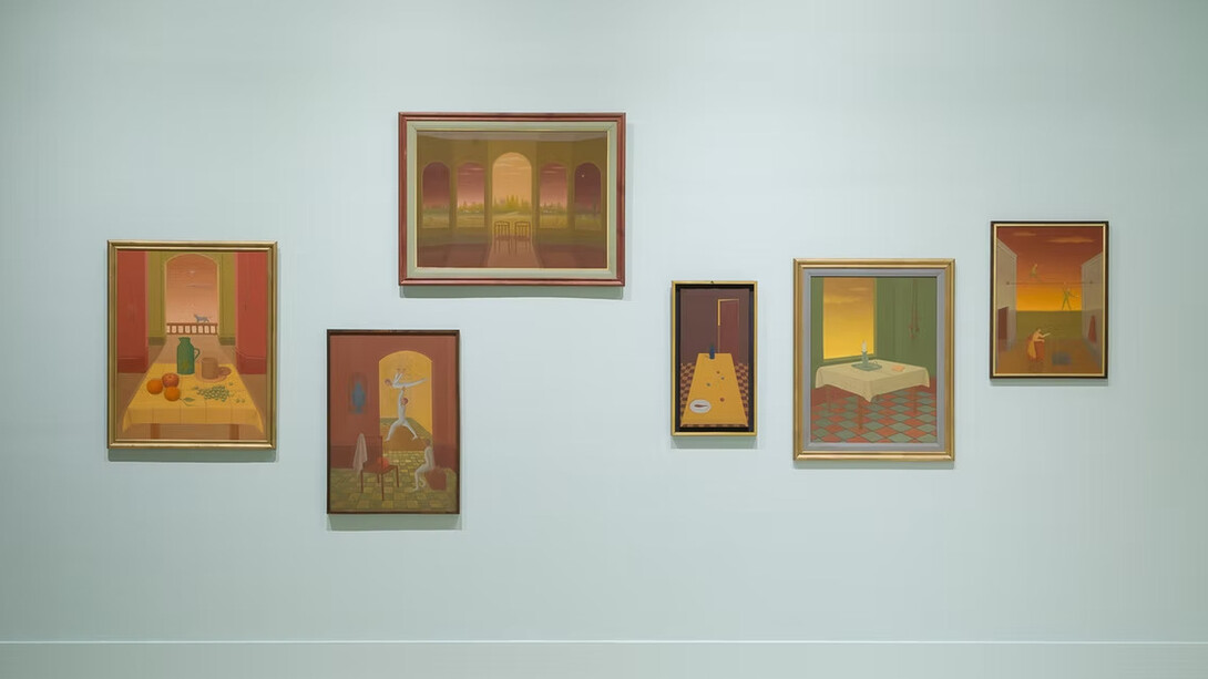 Orlando Ruffinengo, Algo o alguien, vista de exhibición. Cortesía de Calvaresi
