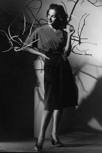 Annemarie Heinrich, Delia Garces, Diseño Fridl Loos (detalle), 1948. Cortesía de Galería Vasari 