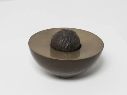 Seed Pod, 1995, bronze, wax and hickory seed from Amagansett, NY, 7.9 x 12.7 cm, 3 1/8 x 5 ins © Michelle Stuart