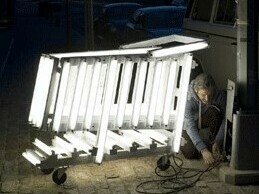 Ivan Navarro, Homeless lamp