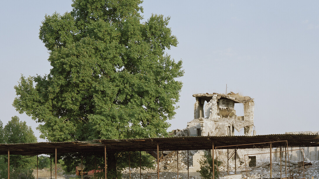 Hrair Sarkissian, Front Line, 2007, Courtesy of the artist and Kalfayan Galleries, Greece