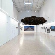 Laura Ferro, Lana negra, vista de exhibición. Cortesía de la Fundación Larivière