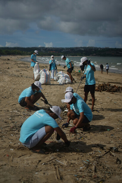 The Ocean Cleanup impulsa una de las mayores operaciones ambientales del siglo para retirar plástico acumulado y frenar su llegada desde los ríos