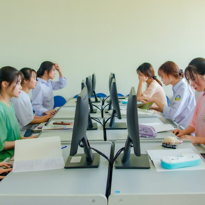 Microlearning é a metodologia que leva em consideração a liberdade do aluno para escolher o tempo e a duração das aulas por meio de vídeos mais curtos