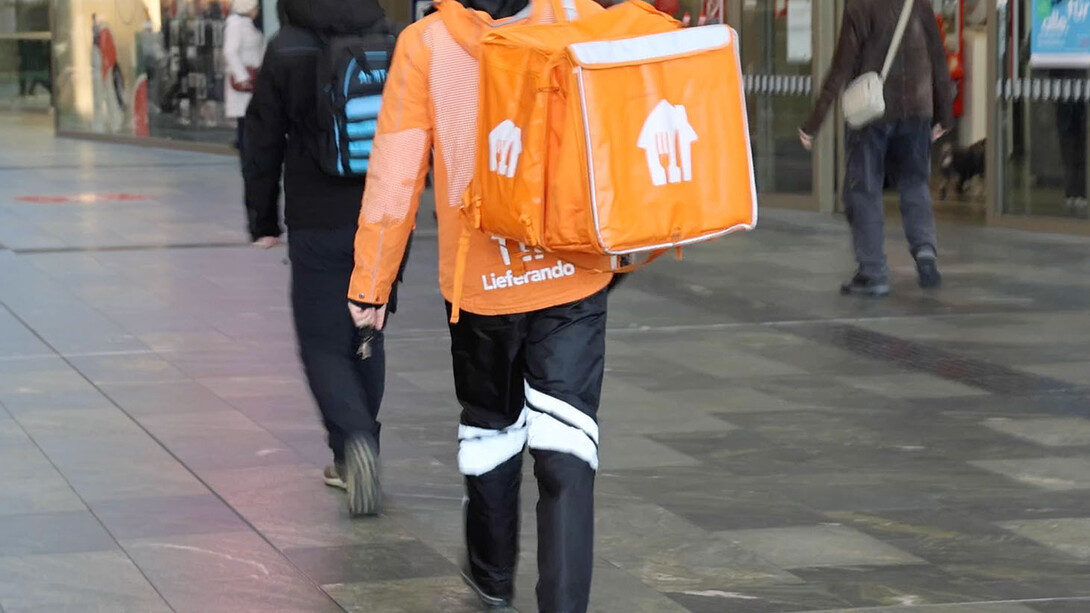 Zwischen pick up und drop off, video-still. Mit freundlicher genehmigung des Musa Museums