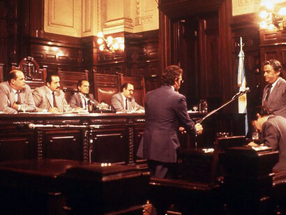 El Juicio a las Juntas se llevó a cabo en la Cámara Nacional de Apelaciones en lo Criminal y Correccional Federal de la Ciudad de Buenos Aires, desde el 22 de abril de 1985 y con sentencia el 9 de diciembre de 1985