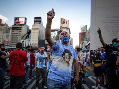 Las calles de Argentina se llenaron de homenajes a Diego Armando Maradona