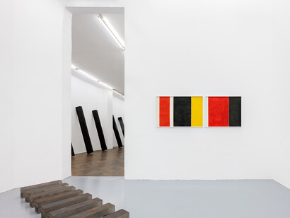 Richard Nonas, Slow narrative, ausstellungsansicht. Mit freundlicher genehmigung von Galerie Hubert Winter