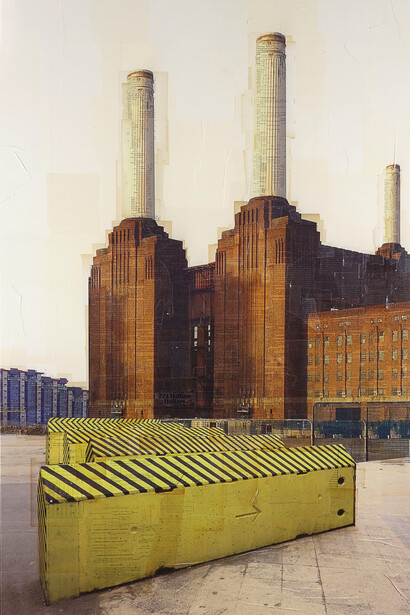 Londra, Ai blocchi di ripartenza. Stampa fotografica su collage di pagine di libri d'epoca, op. 1 di 5, 160x105x4 cm, 2015, collezione privata

