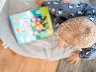 Lettura. La fiaba per il bambino ha la stessa serietà e verità del gioco