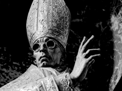 Antonia Mulas, San Pietro, La gloria si fa inquieta