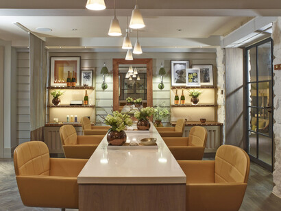 Dormy House, Nail Parlour 