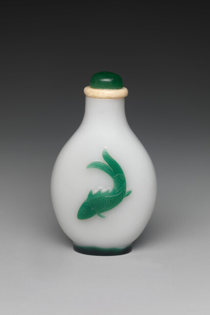 Snuff bottle with fish, late 18th–early 19th century. Courtesy of the Metropolitan Museum of Art