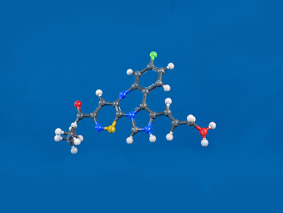 Das erste Medikament, das vollständig durch generative künstliche Intelligenz entdeckt und entwickelt wurde, ist das antifibrotische Kleinmolekül Rentosertib. Bild: Das antifibrotische Kleinmolekül Rentosertib