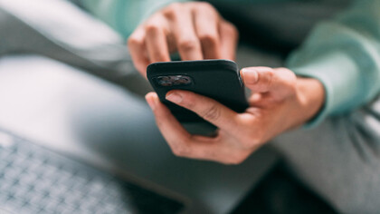 Desconecte-se para se reconectar. Priorize momentos offline e cuide da sua saúde mental. Equilíbrio é fundamental no mundo digital