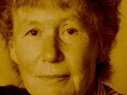 Penélope Fitzgerald no escribió su primera obra literaria hasta 1975, cuando ya contaba con 58 años