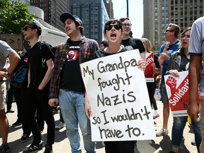 Chicago protests against Charlottesville violence