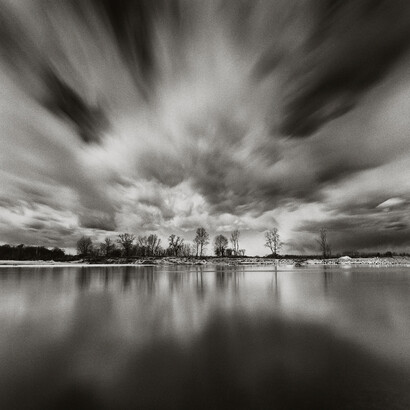 Michael Kenna, Il fiume Po. Cortesia di Palazzo Pigorini