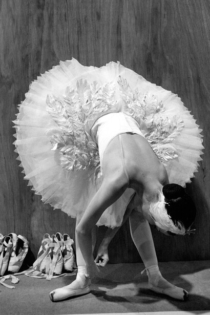 English National Ballet - Hong Kong; 1999 © Colin Jones