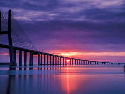 Ponte Vasco da Gama sobre o rio Tejo, Lisboa, Portugal