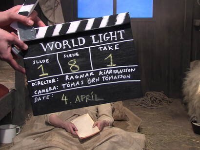 Ragnar Kjartansson, World Light, 2015, film still. Recorded at a perfomance commissioned by Thyssen-Bornemisza Art Contemporary (Vienna). Courtesy of the artist & Luhring Augustine (New York); i8 Gallery (Reykjavik)