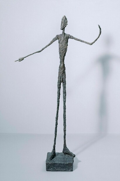 Man Pointing  1947Bronze 178 x 95 x 52 cm Tate, Purchased 1949 © Alberto Giacometti Estate, ACS/DACS, 2017