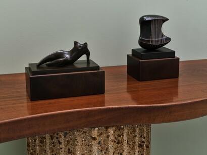 Moore and Malaparte, Rhythm and form, exhibition view. Courtesy of Gagosian