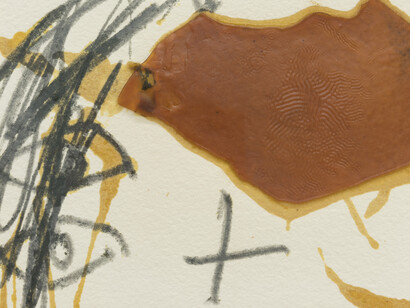 Antoni Tàpies
La mel IV, 1989
(La mel)
Pencil and varnish on paper
19 × 27 cm (7 1/2 × 10 5/8 inches)
41,8 × 49,3 cm (16 1/2 × 19 3/8 inches) (framed). Courtesy noguerasBlanchard Barcelona/Madrid. Photography: Roberto Ruiz. 