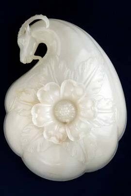 Wine cup made for the Emperor Shah Jahan (1628 – 1658), India. Museum no. IS.12-1962. © Victoria and Albert Museum, London