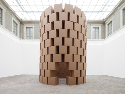 186 prepared dc-motors, cotton balls, cardboard boxes 60x60x60cm Zimoun 2013. DC-motors, cotton balls, filler wires, cardboard boxes 60x60x60cm, power supply. Dimensions: 4.9m x 6.0m height / 15 x 19.7 ft. Installation view: Musée des Beaux-Arts Rennes, France. Photography by Zimoun ©
