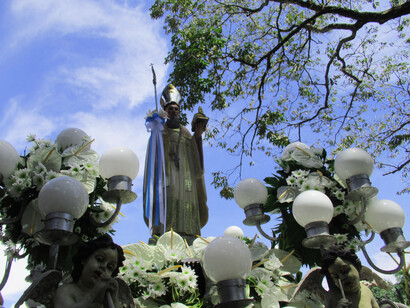 Estatua de San Agustín en Filipinas