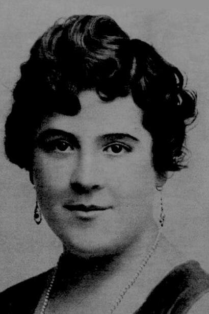 Hildegart Rodríguez Carballeira protagonizó a su pesar un experimento eugenésico en la España de la II República: licenciada en Derecho con sobresaliente antes de cumplir 18 años, autora de más de un docena de libros , se escribía con los principales escritores y filósofos de Europa cuando su madre la asesinó