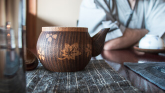La cerimonia del tè in una "ryokan", tipica casa Giapponese