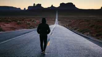 Prendetevi qualche minuto e provate ad immaginare. Chi siete? Quali obiettivi avete raggiunto e quali ostacoli avete superato? 
