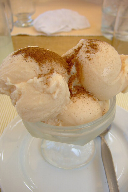 Copa con queso helado arequipeño