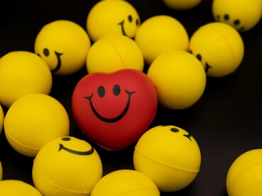 Circondarsi di persone capaci di affrontare le difficoltà con creatività ed entusiasmo può contribuire a rafforzare le risorse personali