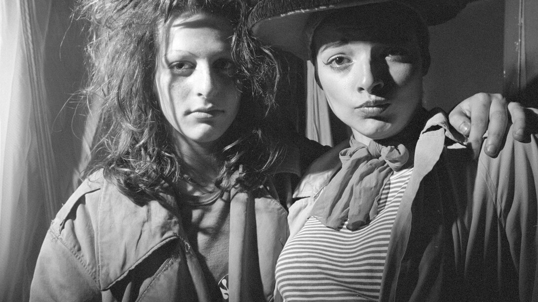 Karen Knorr & Olivier Richon, Série Punks, 1977. Courtesy of Les filles du calvaire